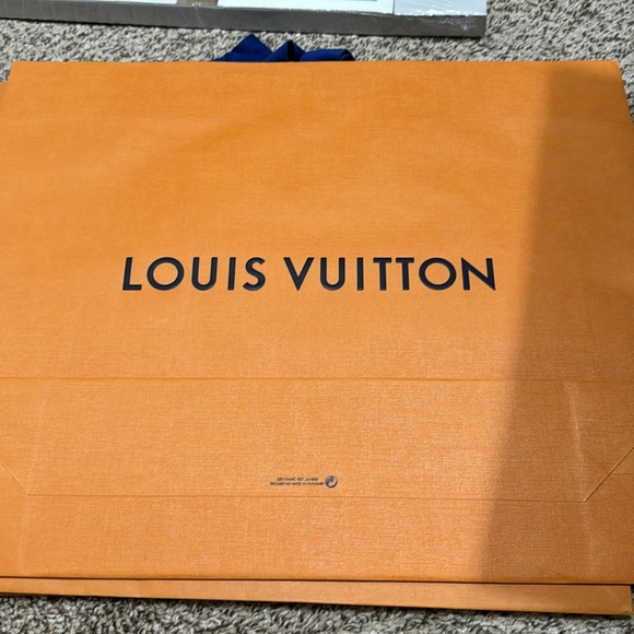 Large LV Shopping Bag - Picture 3 of 3